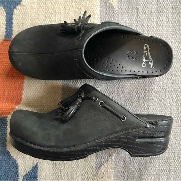 dansko black milled nubuck